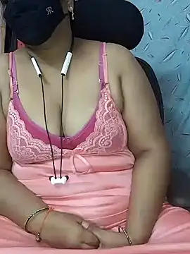 Snapshot of yours-kavaya chatting on 01.07.25 yours-kavaya online show from 01.07.25