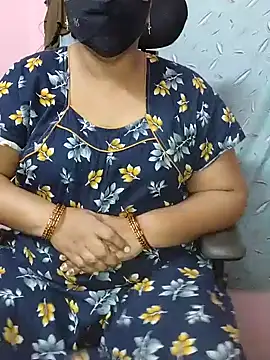 Snapshot of yours-kavaya chatting on 01.26.25 yours-kavaya online show from 01.26.25