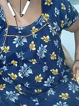 Snapshot of yours-kavaya chatting on 03.05.25 yours-kavaya online show from 03.05.25