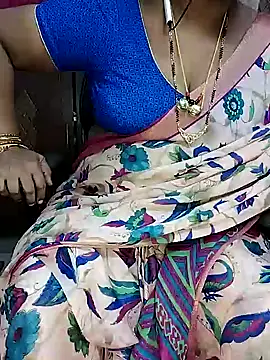 Snapshot of yours-kavaya chatting on 09.12.25 yours-kavaya online show from 09.12.25