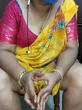 Snapshot of yours-kavaya chatting on 10.10.25 yours-kavaya online show from 10.10.25