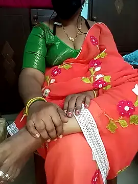 Snapshot of yours-kavaya chatting on 10.20.25 yours-kavaya online show from 10.20.25