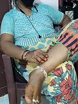 yours-kavaya online show from 11.25.25