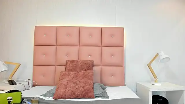 lhiamfit online show from 12.04.25