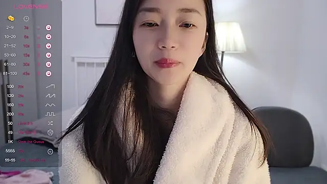 Snapshot of A-xena chatting on 12.28.24 A-xena online show from 12.28.24