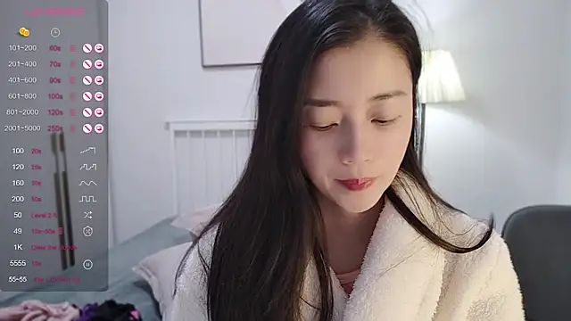 Snapshot of A-xena chatting on 12.28.24 A-xena online show from 12.28.24