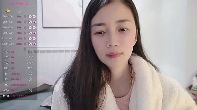Snapshot of A-xena chatting on 12.31.24 A-xena online show from 12.31.24