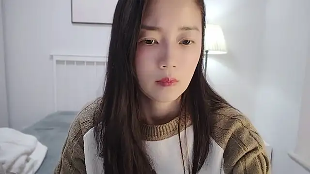 Snapshot of A-xena chatting on 01.03.25 A-xena online show from 01.03.25