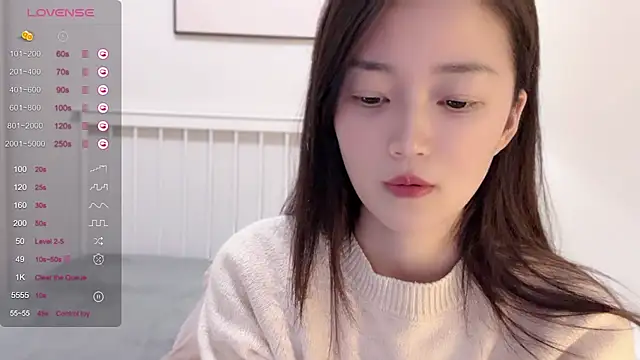 Snapshot of A-xena chatting on 01.05.25 A-xena online show from 01.05.25