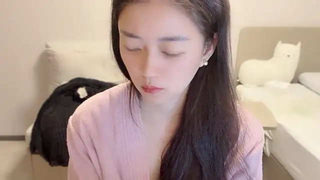 A-xena online show from 10.24.25