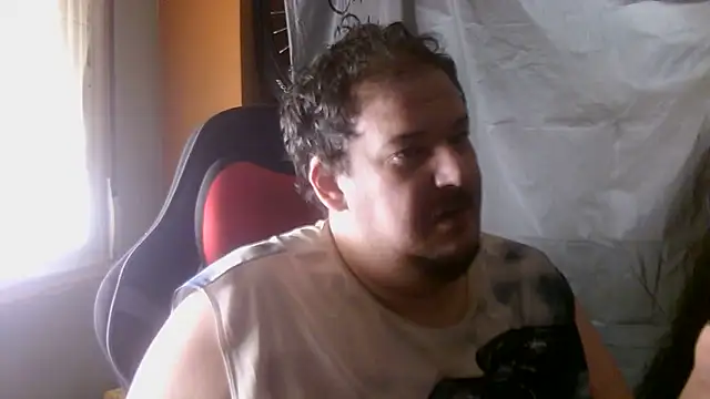 Snapshot of porkorossy chatting on 06.15.26 porkorossy online show from 06.15.26