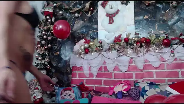 Snapshot of DesireDirtyTS__ chatting on 11.22.25 DesireDirtyTS online show from 11.22.25