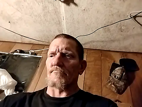 Snapshot of budweiser666 chatting on 03.04.25 budweiser666 online show from 03.04.25