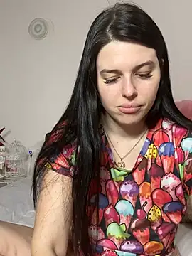 Snapshot of Annatrybebetter chatting on 02.19.25 Annatrybebetter online show from 02.19.25