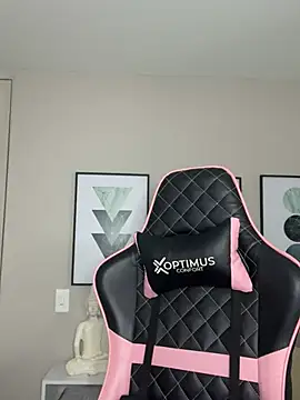 DianaHopson online show from 02.05.25