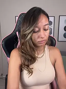 DianaHopson online show from 03.04.25