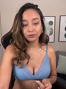 DianaHopson online show from 03.08.25