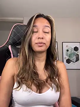 DianaHopson online show from 10.04.25