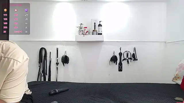 KinkyAllisonSub online show from 10.31.25