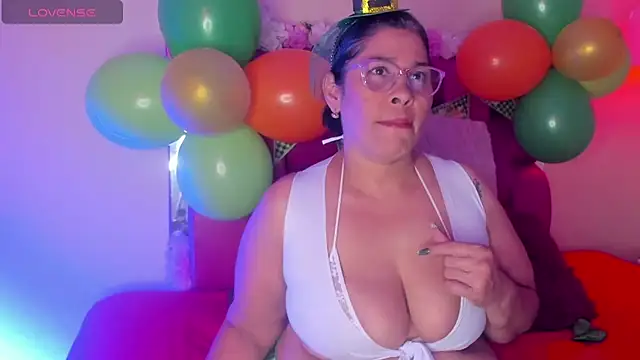 desire matture online show from 03.17.25