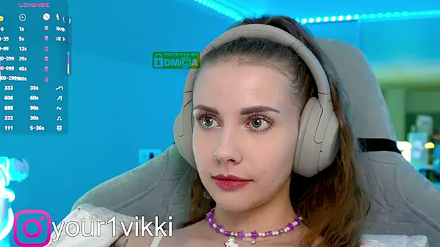 Vikki Cheese online show from 02.08.25