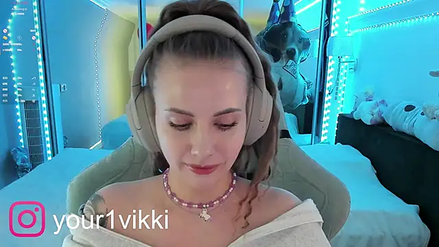 Vikki Cheese online show from 02.14.25