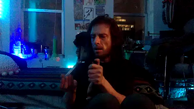 Snapshot of DownstairsSky chatting on 12.21.24 DownstairsSky online show from 12.21.24