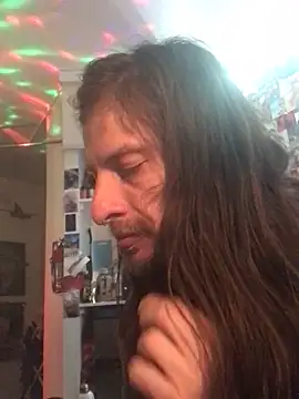 Snapshot of DownstairsSky chatting on 01.15.25 DownstairsSky online show from 01.15.25