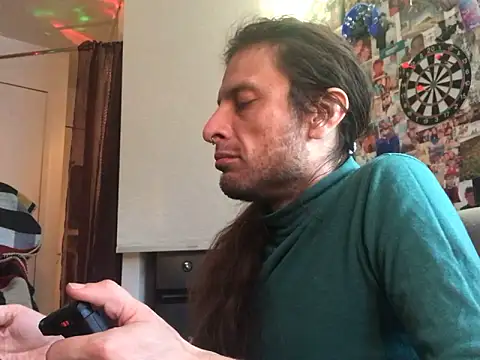 Snapshot of DownstairsSky chatting on 01.27.25 DownstairsSky online show from 01.27.25