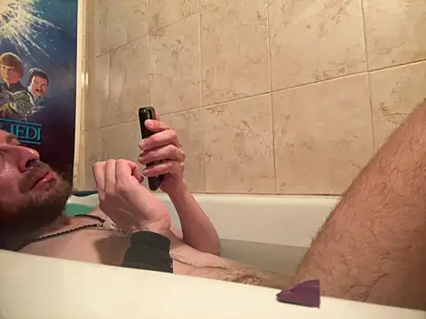 Snapshot of DownstairsSky chatting on 09.15.25 DownstairsSky online show from 09.15.25