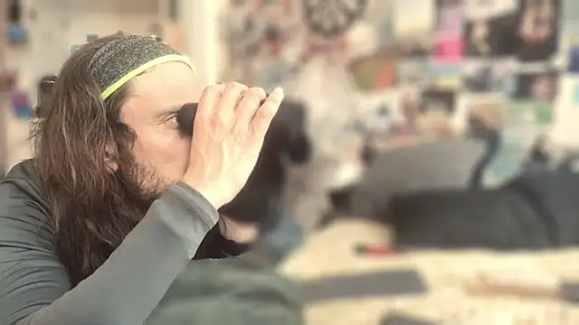 Snapshot of DownstairsSky chatting on 10.13.25 DownstairsSky online show from 10.13.25