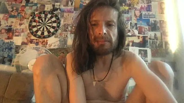 Snapshot of DownstairsSky chatting on 10.19.25 DownstairsSky online show from 10.19.25