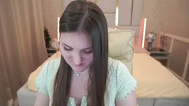 Snapshot of EmmyCharmm chatting on 01.12.25 EmmyCharmm online show from 01.12.25