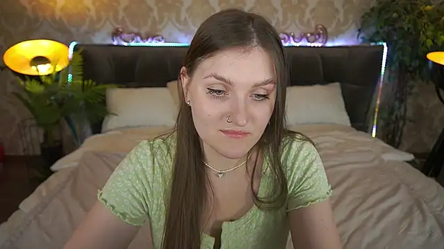 Snapshot of EmmyCharmm chatting on 02.23.25 EmmyCharmm online show from 02.23.25