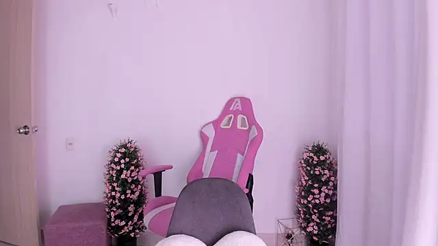 Snapshot of keissy_rincon_ chatting on 10.23.25 keissy rincon online show from 10.23.25