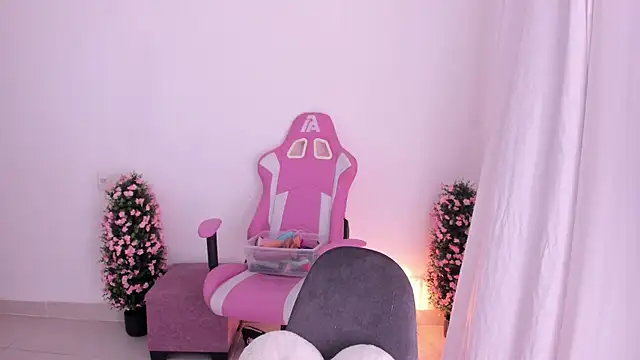 Snapshot of keissy_rincon_ chatting on 11.14.25 keissy rincon online show from 11.14.25