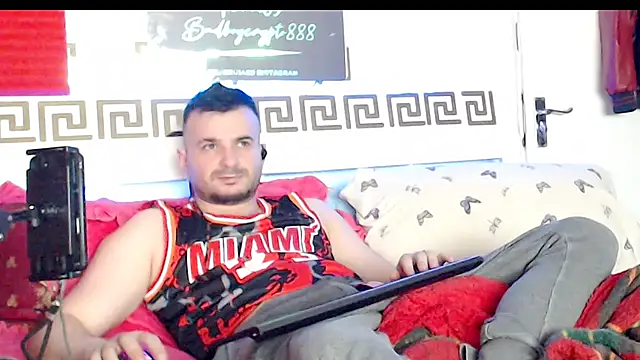 Snapshot of erotico69xxx chatting on 12.03.25 erotico69xxx online show from 12.03.25