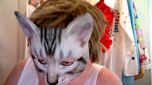 Snapshot of Sigorius chatting on 01.05.25 Sigorius online show from 01.05.25