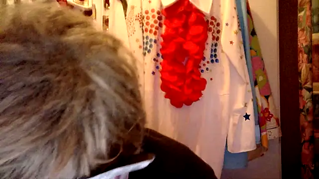 Snapshot of Sigorius chatting on 01.06.25 Sigorius online show from 01.06.25