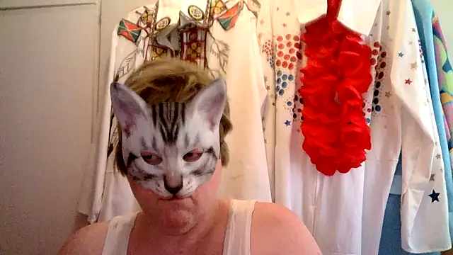 Snapshot of Sigorius chatting on 02.21.25 Sigorius online show from 02.21.25