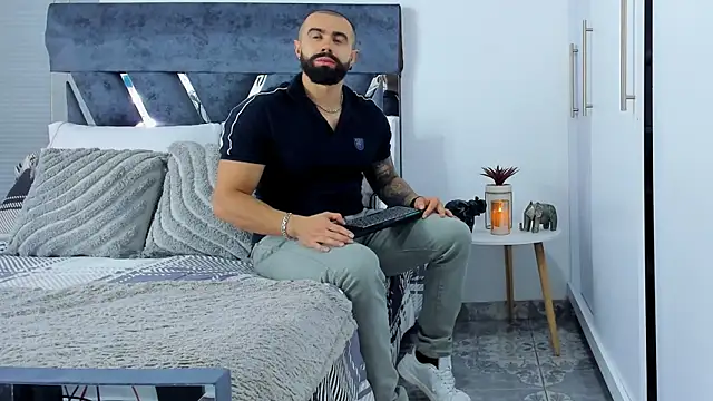 Zack Froone online show from 11.24.25