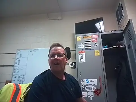 Snapshot of Cockrub1 chatting on 03.19.25 Cockrub1 online show from 03.19.25