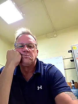 Snapshot of Cockrub1 chatting on 09.19.25 Cockrub1 online show from 09.19.25