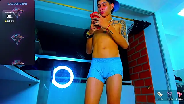 Snapshot of Hardcockboysxxx chatting on 02.19.25 Hardcockboysxxx online show from 02.19.25