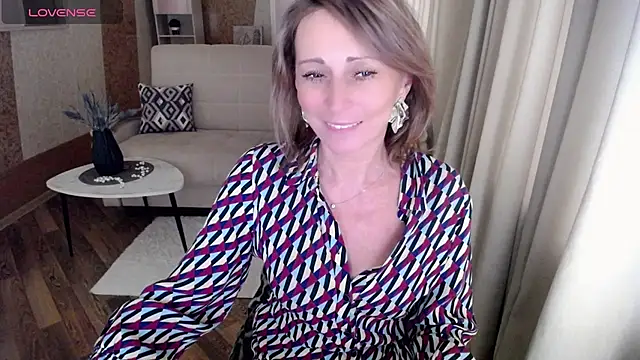 Snapshot of HornyMilf_777 chatting on 01.27.25 HornyMilf 777 online show from 01.27.25