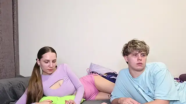 Emily and Ilumi online show from 10.07.25