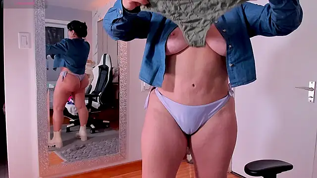 Snapshot of Jadeh_Williams02 chatting on 03.20.25 Jadeh Williams02 online show from 03.20.25