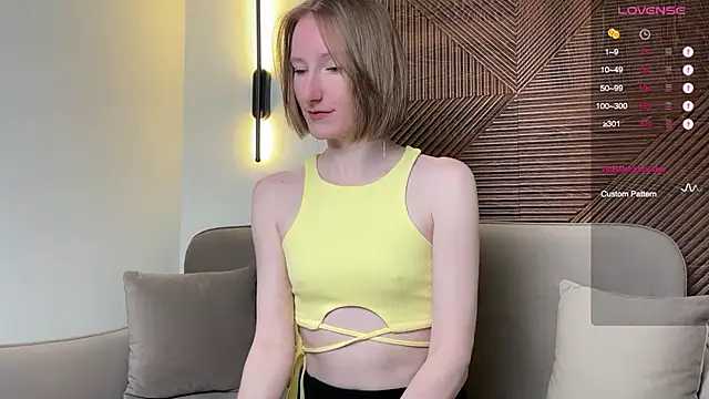 Snapshot of MonikaBos chatting on 01.18.26 MonikaBos online show from 01.18.26