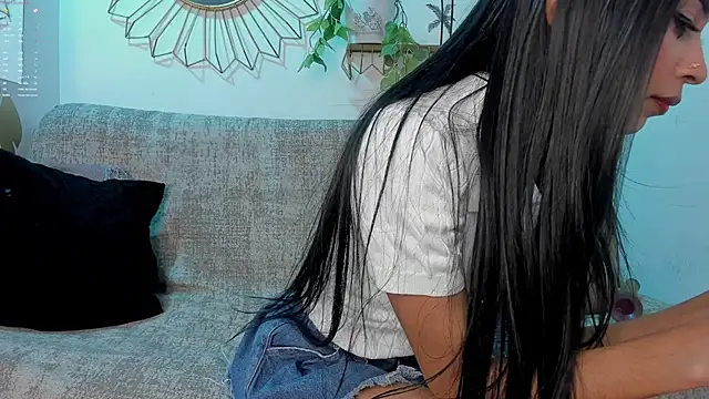 EmmaDuque online show from 11.10.25