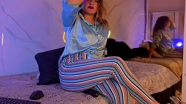 CandyQueenGold online show from 04.13.26